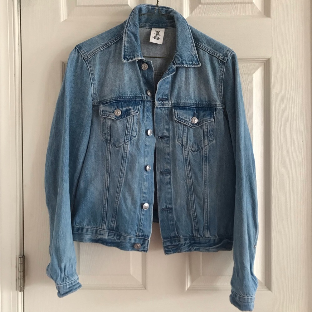 H&M jean jacket! Perfect for warmer weather